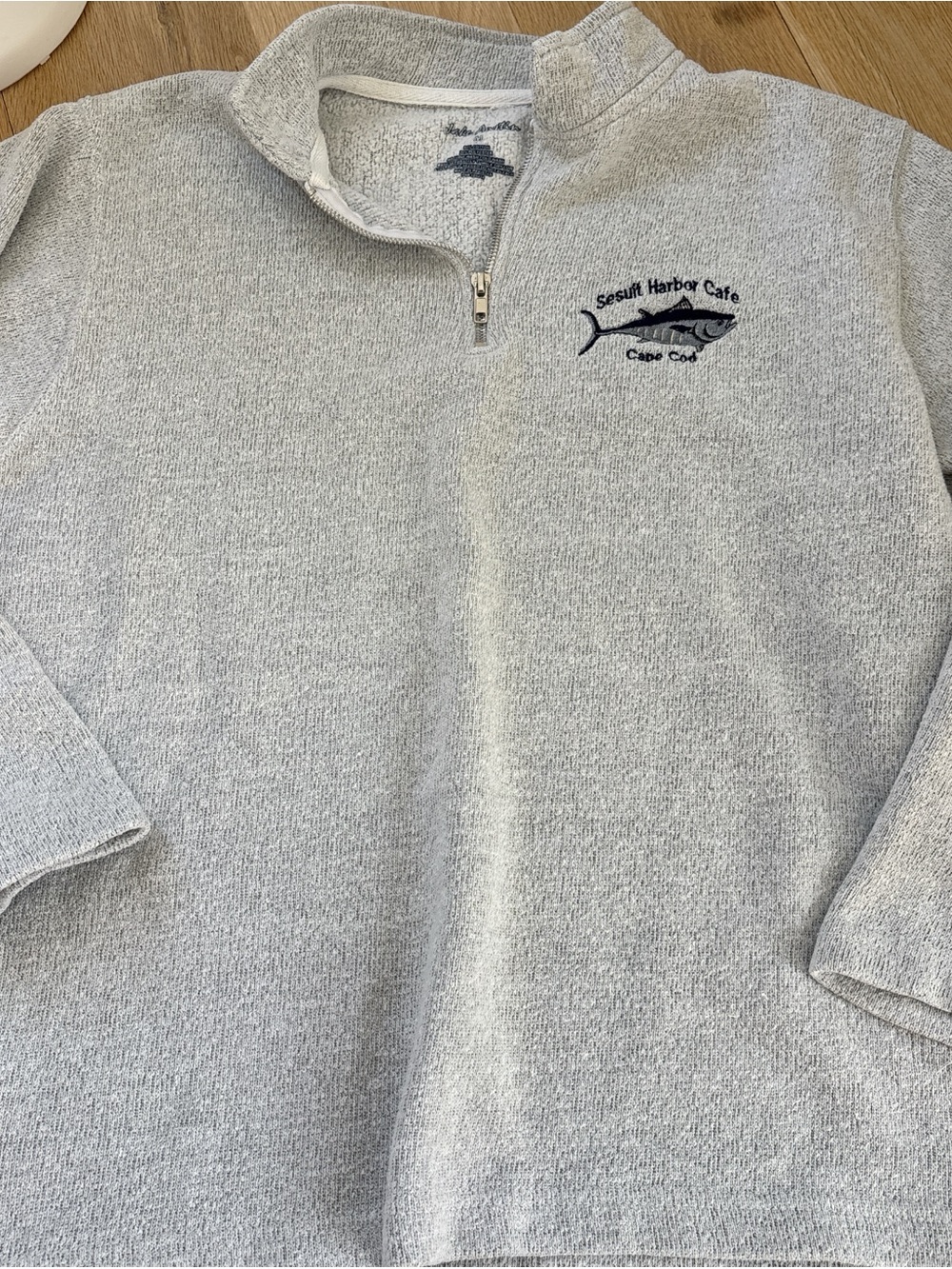 Cape Cod Light Gray Quarter-Zip Sweatshirt size M